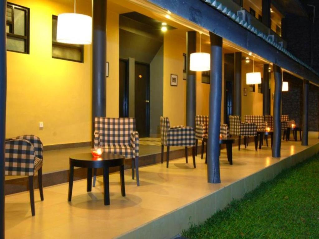 The Lake Hotel Polonnaruwa Exterior photo